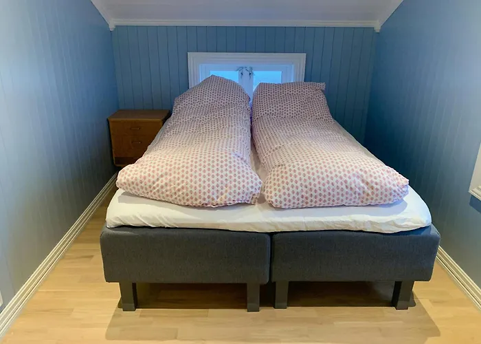 Beautiful Embraced By Rich Wildlife * Hov (Nordland)